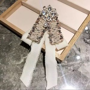 (Brand New) White Crystal Brooch
